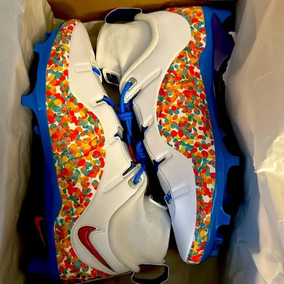 Nike | Shoes | Nike Mens Alpha Menace 3 Lebron Ivfootball  display picture 1